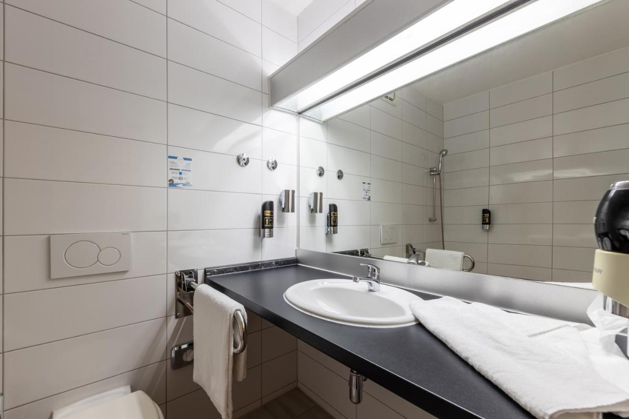 Trip Inn Kongresshotel Frankfurt-Родгау Экстерьер фото